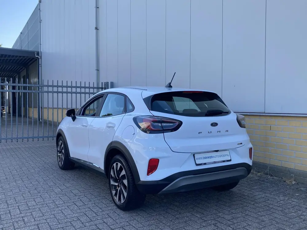 Ford Puma 1.0 EcoBoost Hybrid 125 pk Titanium Naviga uit 2023, foto 2