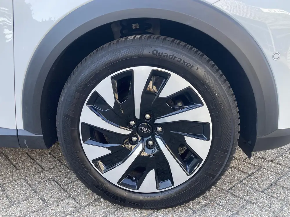Ford Puma 1.0 EcoBoost Hybrid 125 pk Titanium Naviga uit 2023, foto 9