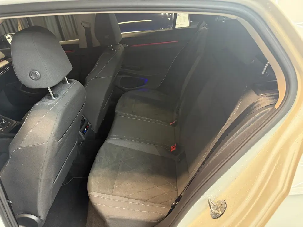 Volkswagen Golf 8 1.5 eTSI|Navi|Camera|Sfeer|ACC|DSG|Memory| uit 2020, foto 18
