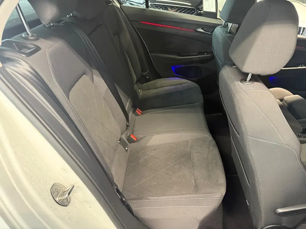 Volkswagen Golf 8 1.5 eTSI|Navi|Camera|Sfeer|ACC|DSG|Memory| uit 2020, foto 3