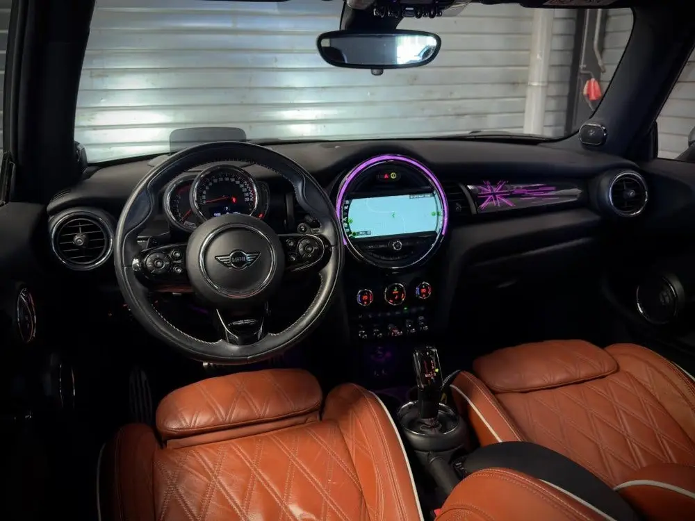 Mini John Cooper Works 2.0 231pk uit 2019, foto 4