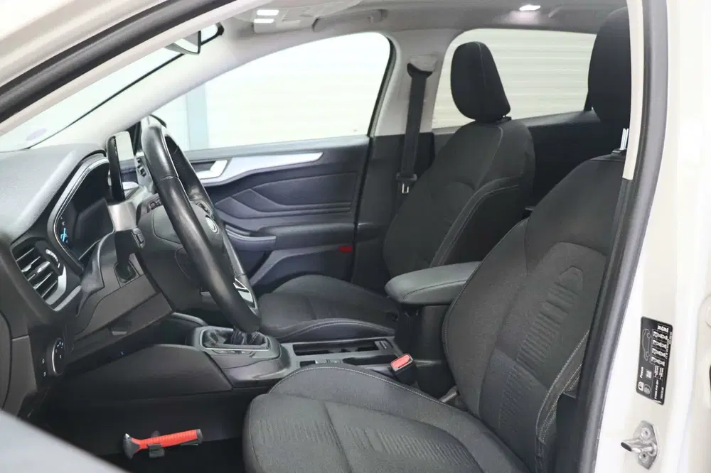 Ford Focus 1.0 EcoBoost Active Business VIGNALE Pano uit 2020, foto 10