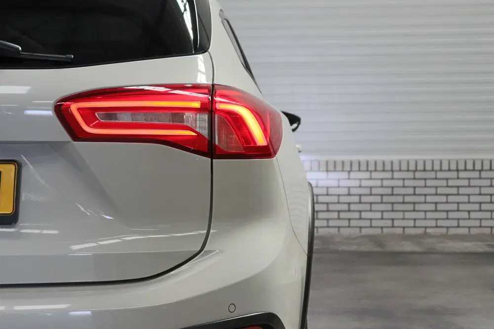 Ford Focus 1.0 EcoBoost Active Business VIGNALE Pano uit 2020, foto 7