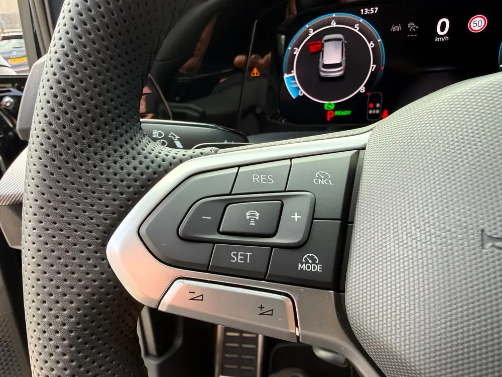 Volkswagen Golf 1.5 eTSI R-Line Edition NIEUW! uit 2026, foto 17
