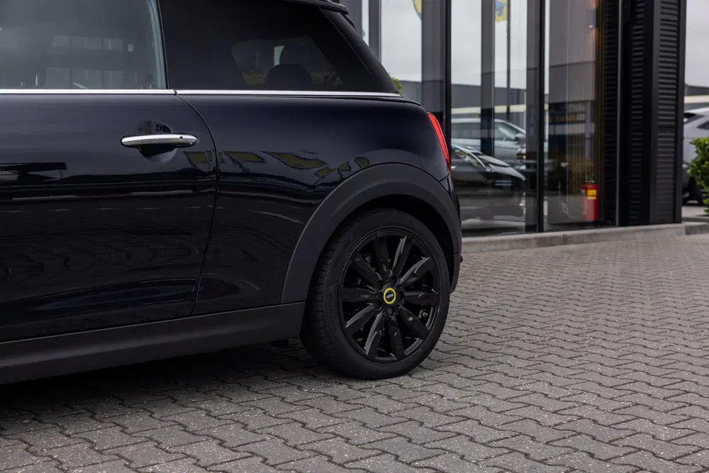 Mini Electric Yours 33 kWh uit 2020, foto 5