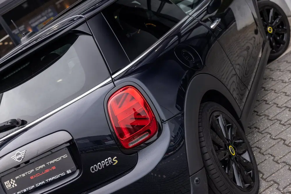 Mini Electric Yours 33 kWh uit 2020, foto 8
