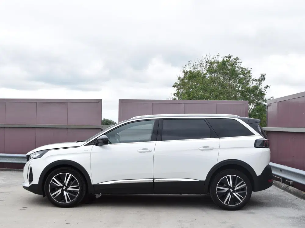 Peugeot 5008 1.2 PureTech GT Pack 7P l Focal l Elektris uit 2023, foto 2