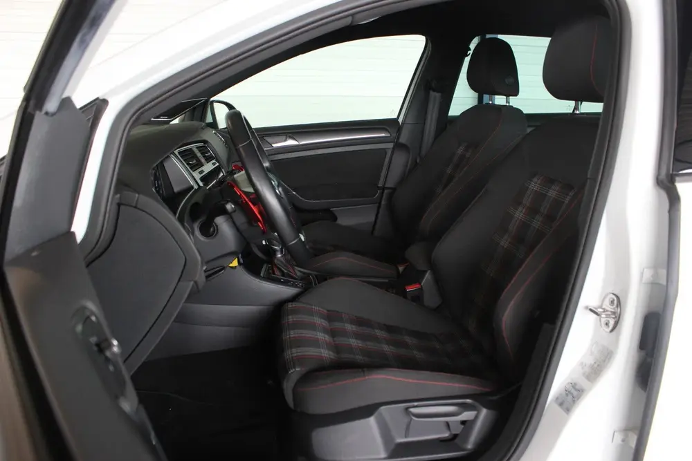 Volkswagen Golf 2.0 TSI GTI Performance NL-Auto | Milltek | uit 2019, foto 4