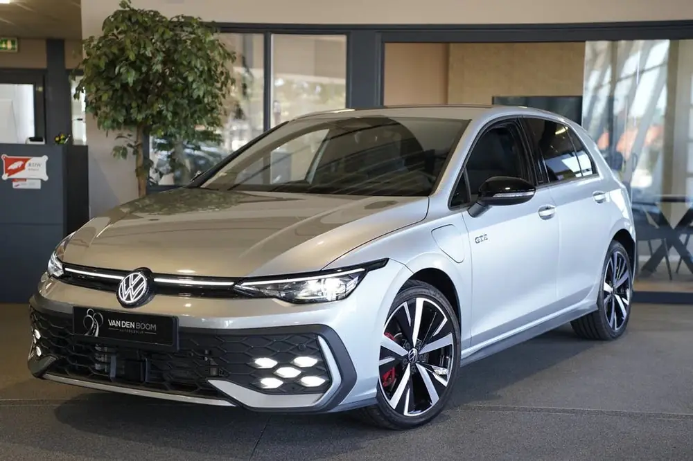 Volkswagen Golf 8.5 1.5 eHybrid GTE 272PK Facelift IQ Matrix uit 2025