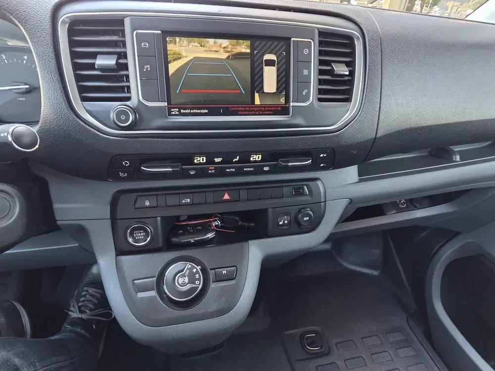 Peugeot Expert uit 2021, foto 16