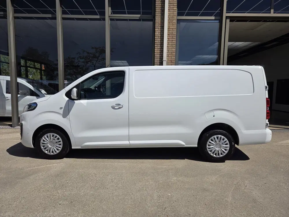 Peugeot Expert uit 2021, foto 5