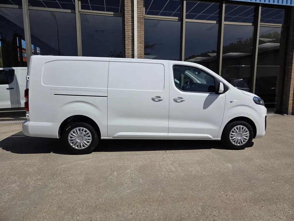 Peugeot Expert uit 2021, foto 7