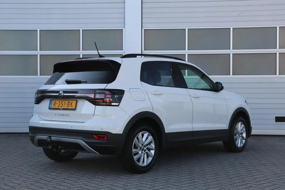 Volkswagen T-Cross 1.0 TSI 95 pk Life | Trekhaak | Apple Car uit 2022, foto 2