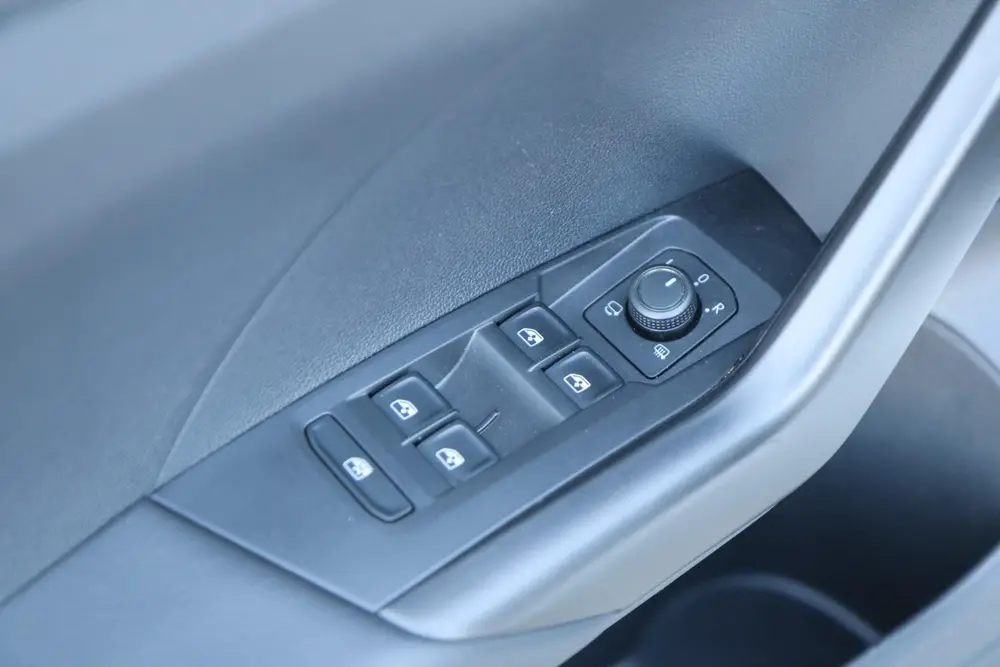 Volkswagen T-Cross 1.0 TSI 95 pk Life | Trekhaak | Apple Car uit 2022, foto 20
