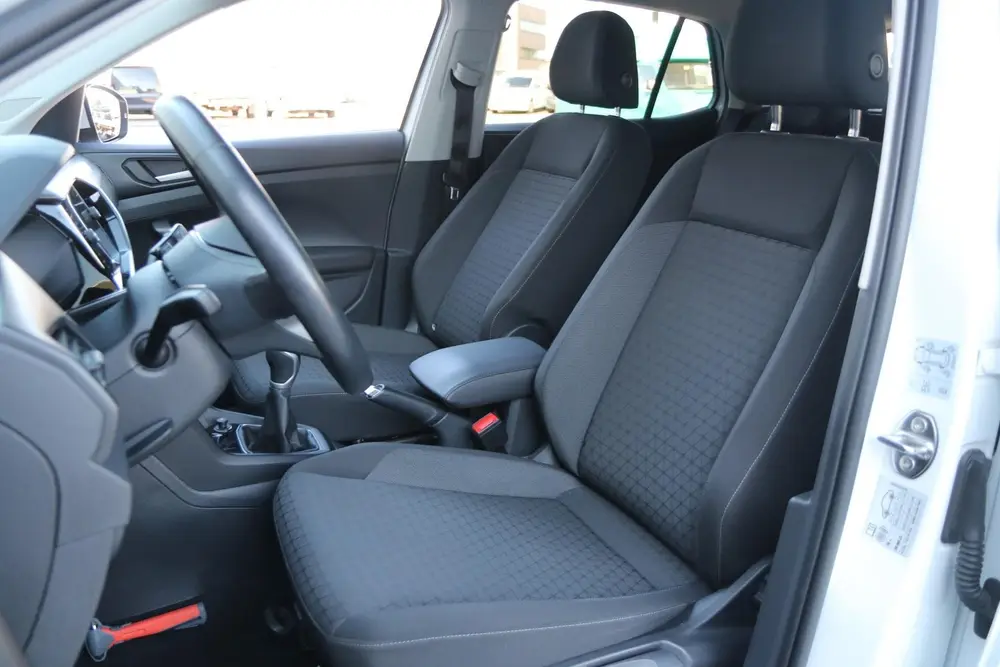 Volkswagen T-Cross 1.0 TSI 95 pk Life | Trekhaak | Apple Car uit 2022, foto 4