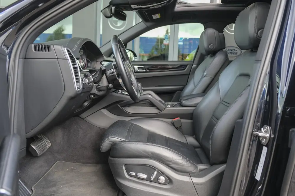Porsche Cayenne S 2.9 V6 441pk Panoramadak Luchvering Matrix uit 2019, foto 10