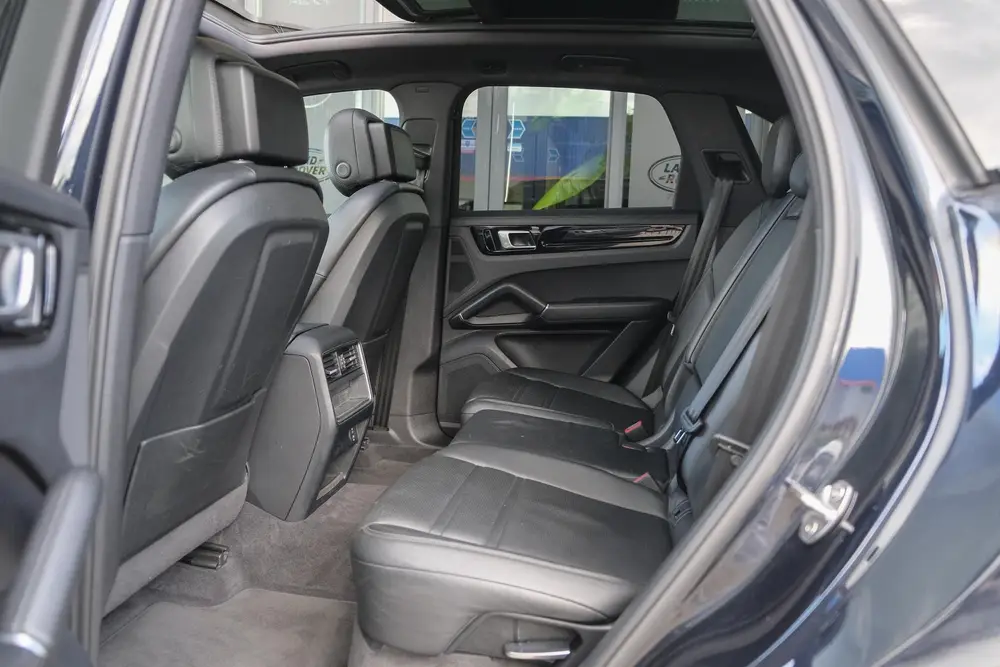 Porsche Cayenne S 2.9 V6 441pk Panoramadak Luchvering Matrix uit 2019, foto 11