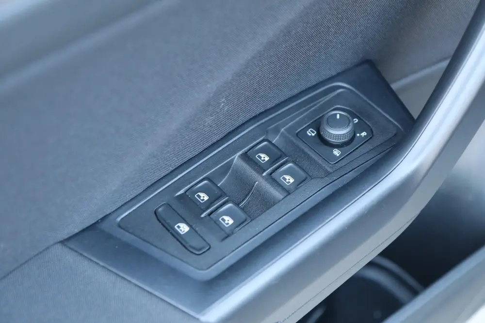 Volkswagen T-Roc 1.0 TSI 115pk Life Edition | Apple Carplay/ uit 2024, foto 19