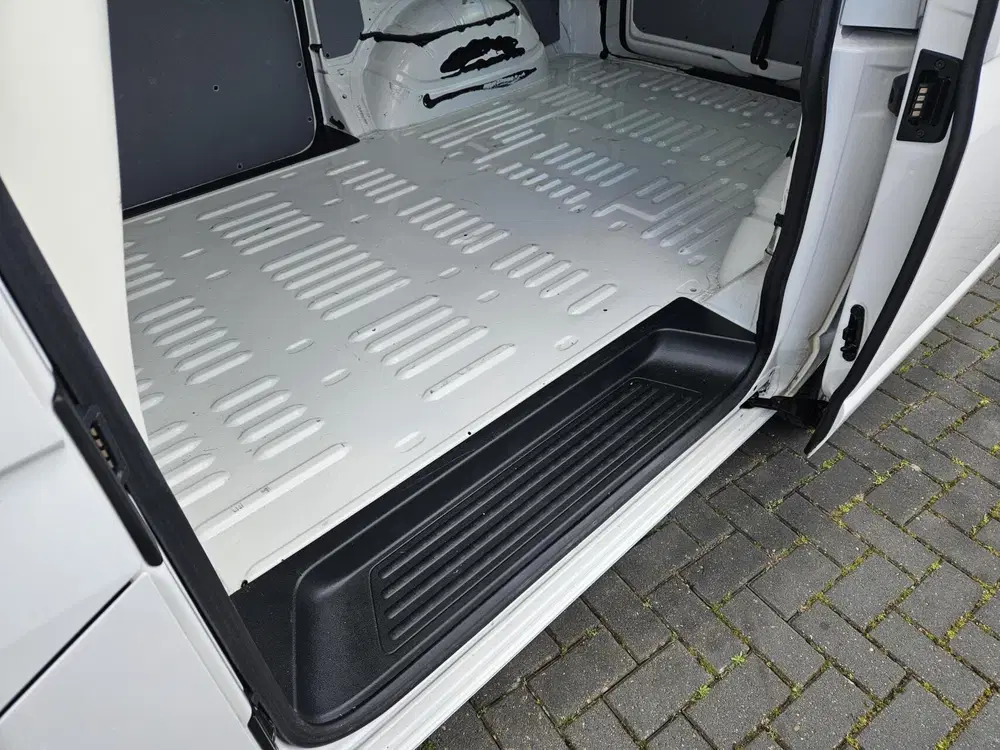 Volkswagen Transporter 2.0 TDI L1H1 carplay 2x schuifd Airco uit 2020, foto 5