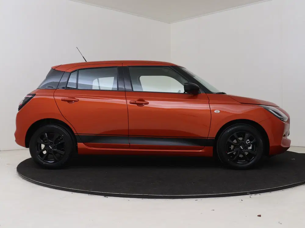 Suzuki Swift 1.2 Blackline Smart Hybrid Ltd. uit 2026, foto 14