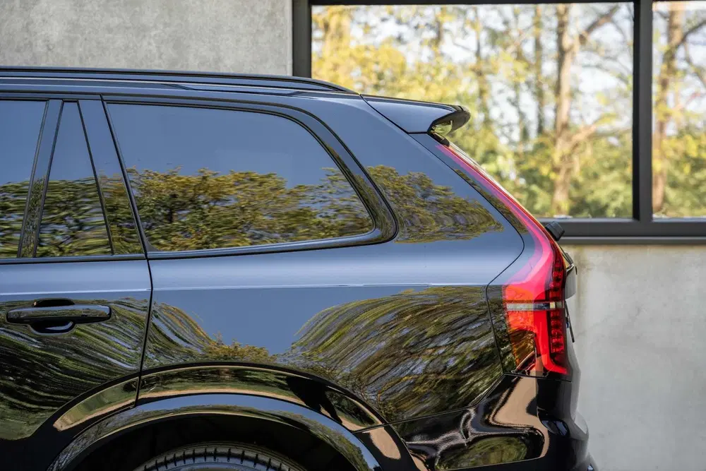 Volvo XC90 T8 Ultra Dark B&W Pano Luchtvering HUD Mas uit 2025, foto 11