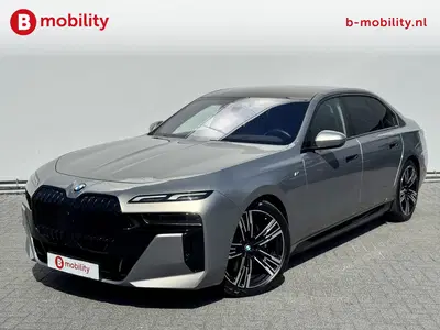 BMW i7 xDrive60 106 kWh M-Sport Pro Panoramadak N uit 2023