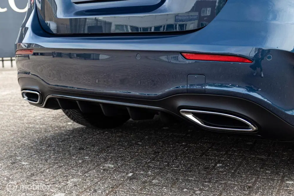 Mercedes-Benz A-Klasse 180 Business Solution AMG uit 2022, foto 16