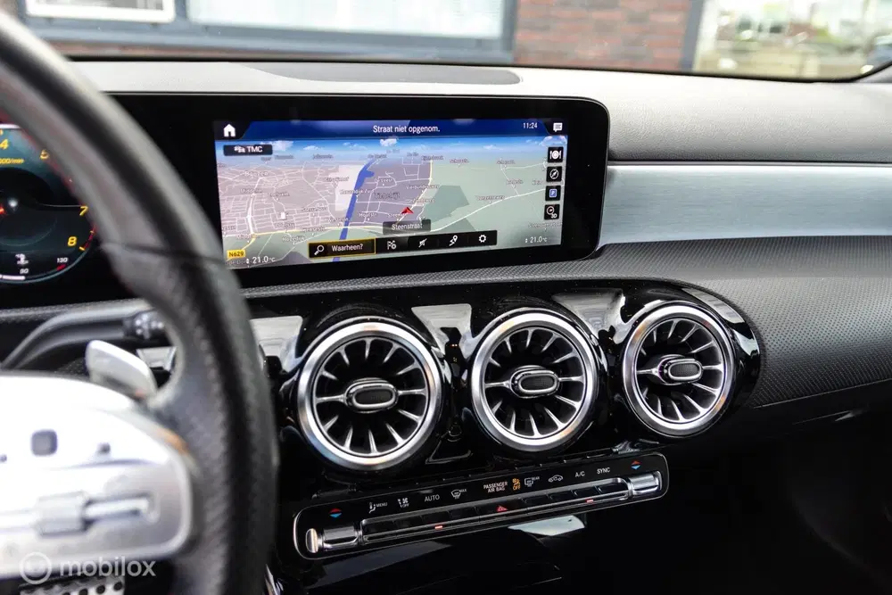 Mercedes-Benz A-Klasse 180 Business Solution AMG uit 2022, foto 18