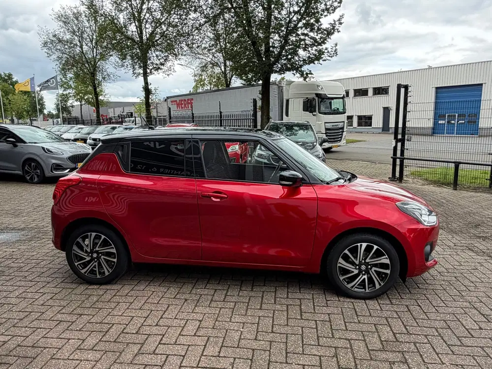 Suzuki Swift 1.2 Smart Hybrid 83PK TwoTone uit 2021, foto 7