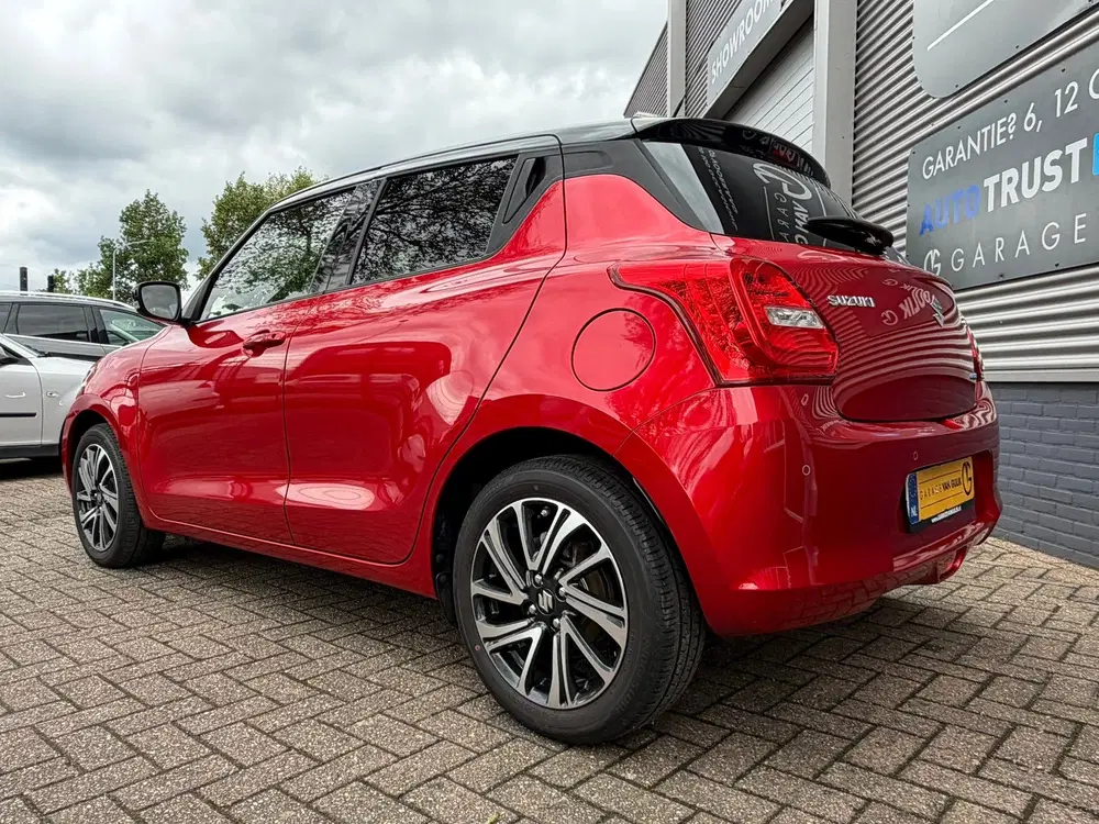 Suzuki Swift 1.2 Smart Hybrid 83PK TwoTone uit 2021, foto 9