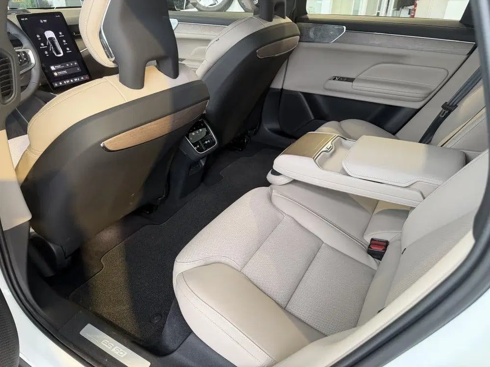 Volvo ES90 Extended Ultra 92kWh uit 2026, foto 11
