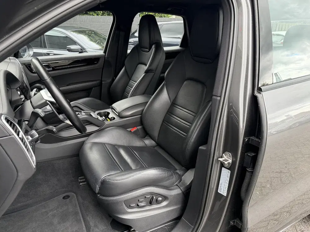 Porsche Cayenne 3.0 E-Hybrid Sport Chrono uit 2021, foto 12