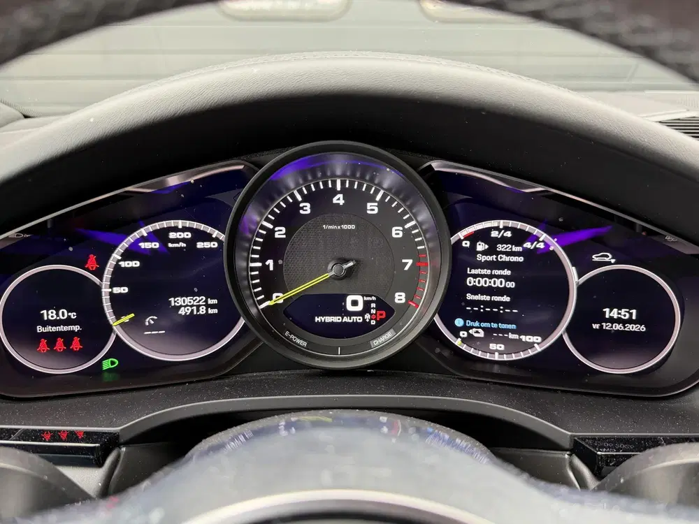Porsche Cayenne 3.0 E-Hybrid Sport Chrono uit 2021, foto 17