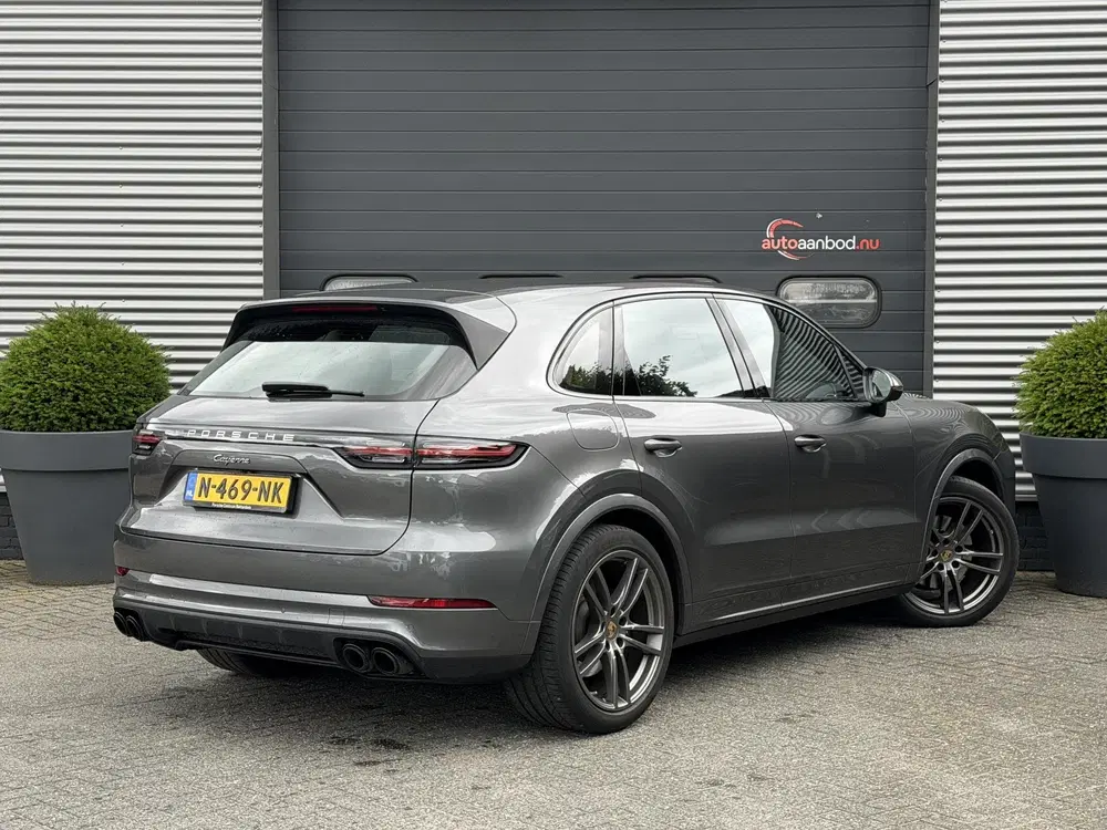 Porsche Cayenne 3.0 E-Hybrid Sport Chrono uit 2021, foto 2