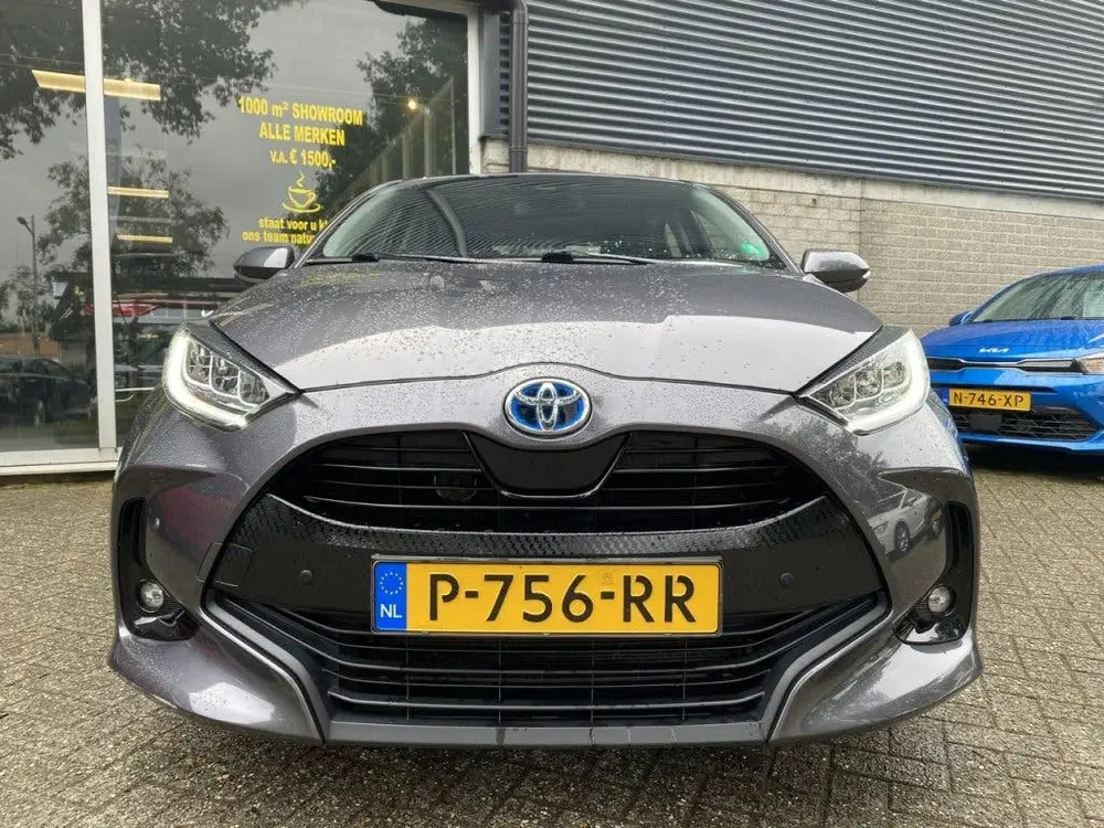 Toyota Yaris 1.5 Hybrid Dynamic Nav uit 2022, foto 2