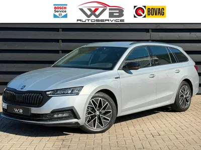 Skoda Octavia 1.4 TSI iV PHEV Sportline I Camera I 1500k uit 2024
