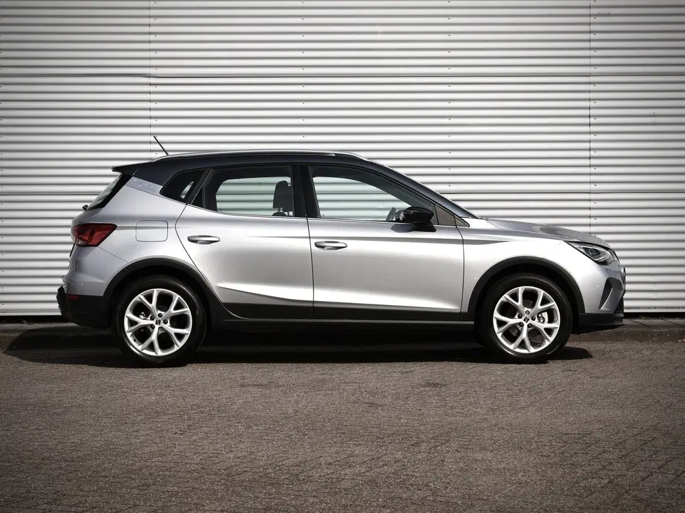 SEAT Arona FR uit 2023, foto 12