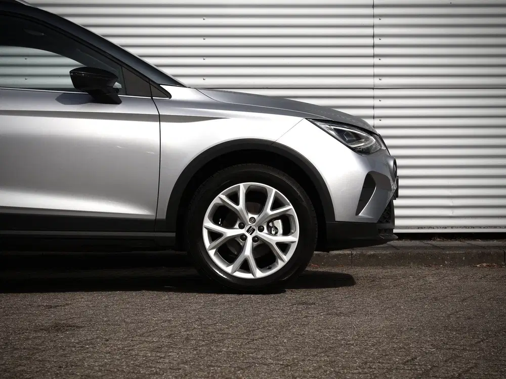 SEAT Arona FR uit 2023, foto 13