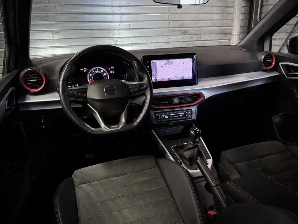SEAT Arona FR uit 2023, foto 5