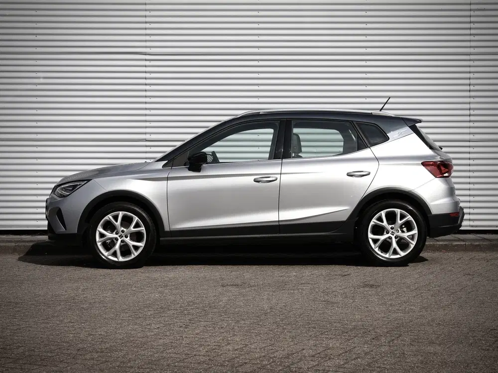 SEAT Arona FR uit 2023, foto 9
