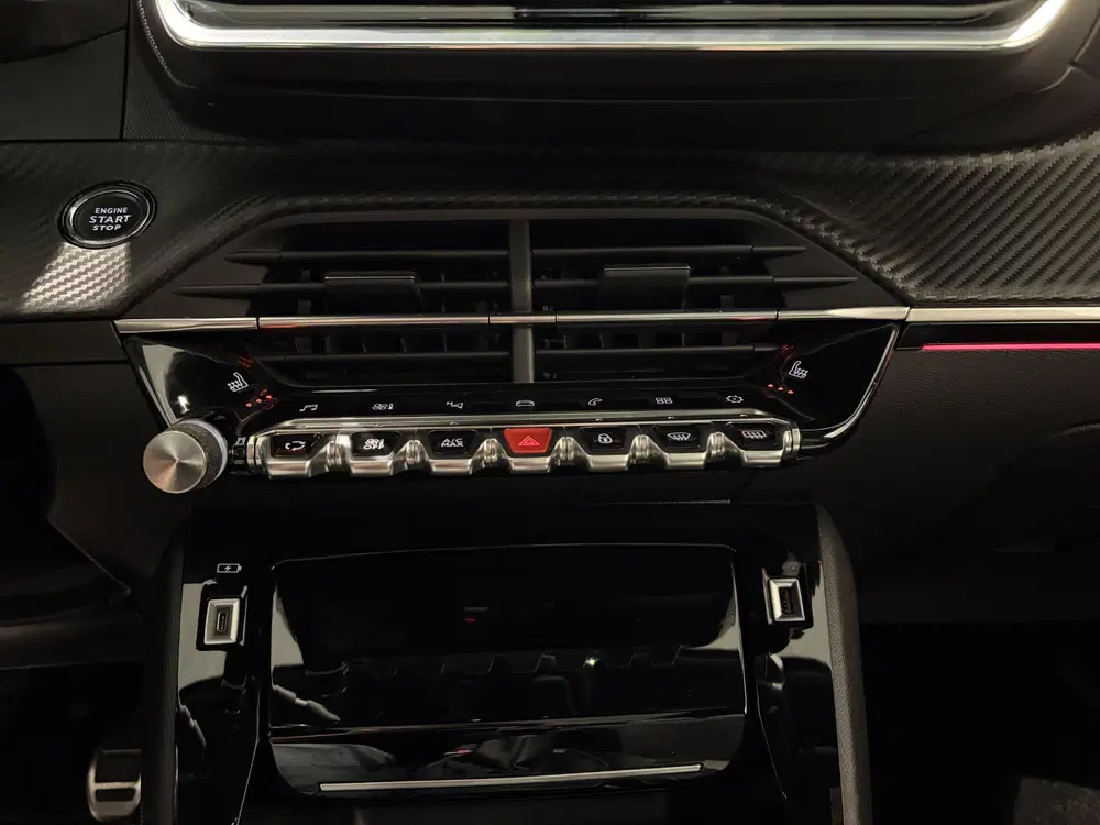 Peugeot 208 1.2 PureTech GT Pack uit 2021, foto 15