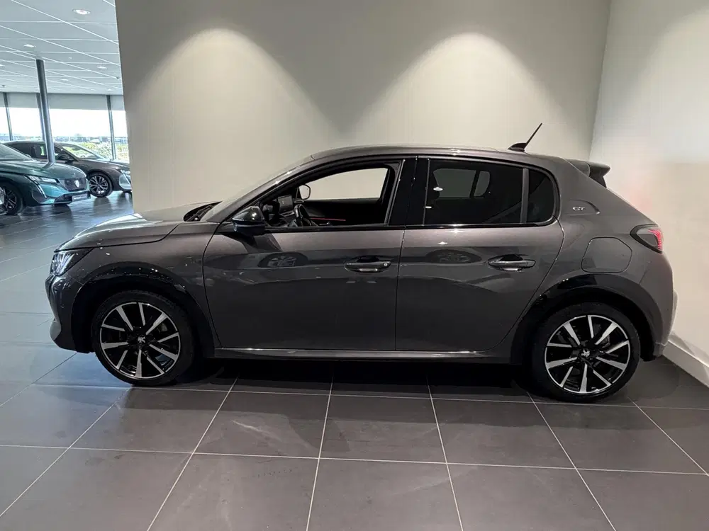 Peugeot 208 1.2 PureTech GT Pack uit 2021, foto 3