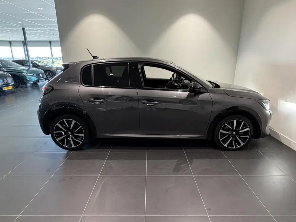 Peugeot 208 1.2 PureTech GT Pack uit 2021, foto 6