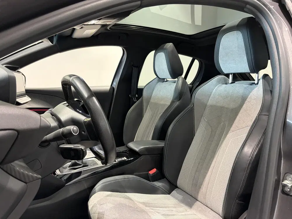Peugeot 208 1.2 PureTech GT Pack uit 2021, foto 7