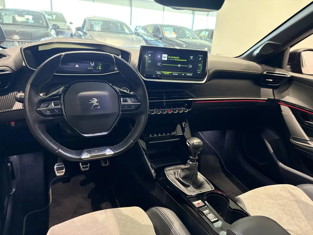 Peugeot 208 1.2 PureTech GT Pack uit 2021, foto 8