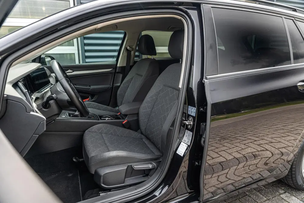 Volkswagen Golf Variant 1.0 TSI 110pk Life | Apple CarPlay/A uit 2021, foto 4