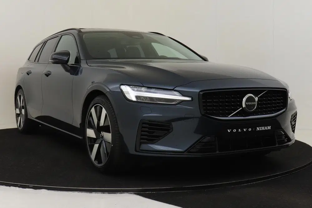 Volvo V60 T8 PLUG-IN HYBRID AWD ULTRA DARK *FULL OPT uit 2025, foto 11