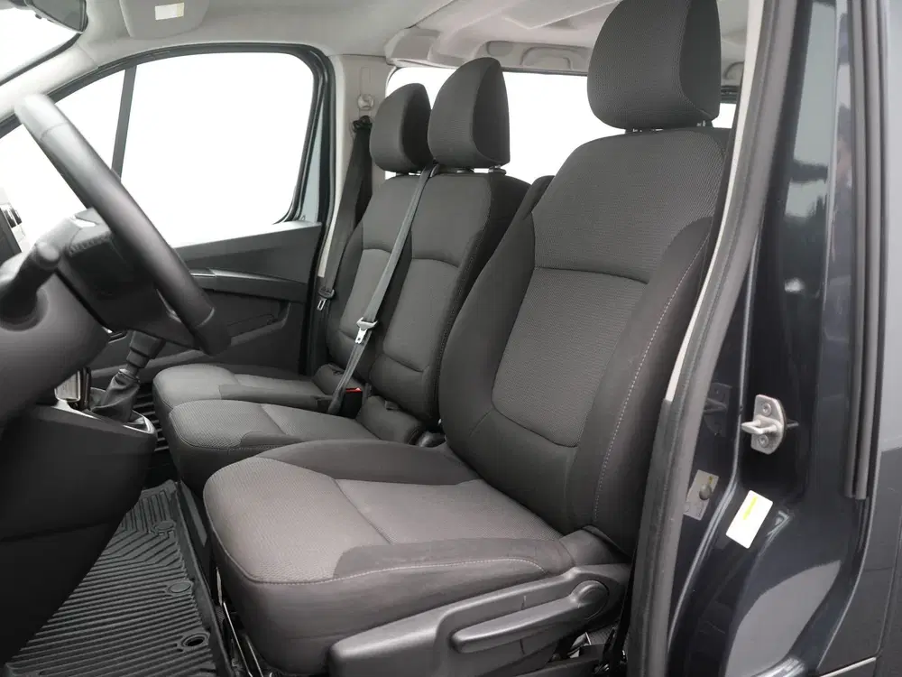 Renault Trafic 9 Persoons bus uit 2022, foto 15