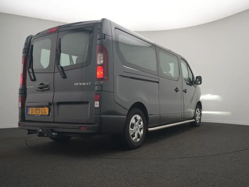 Renault Trafic 9 Persoons bus uit 2022, foto 6