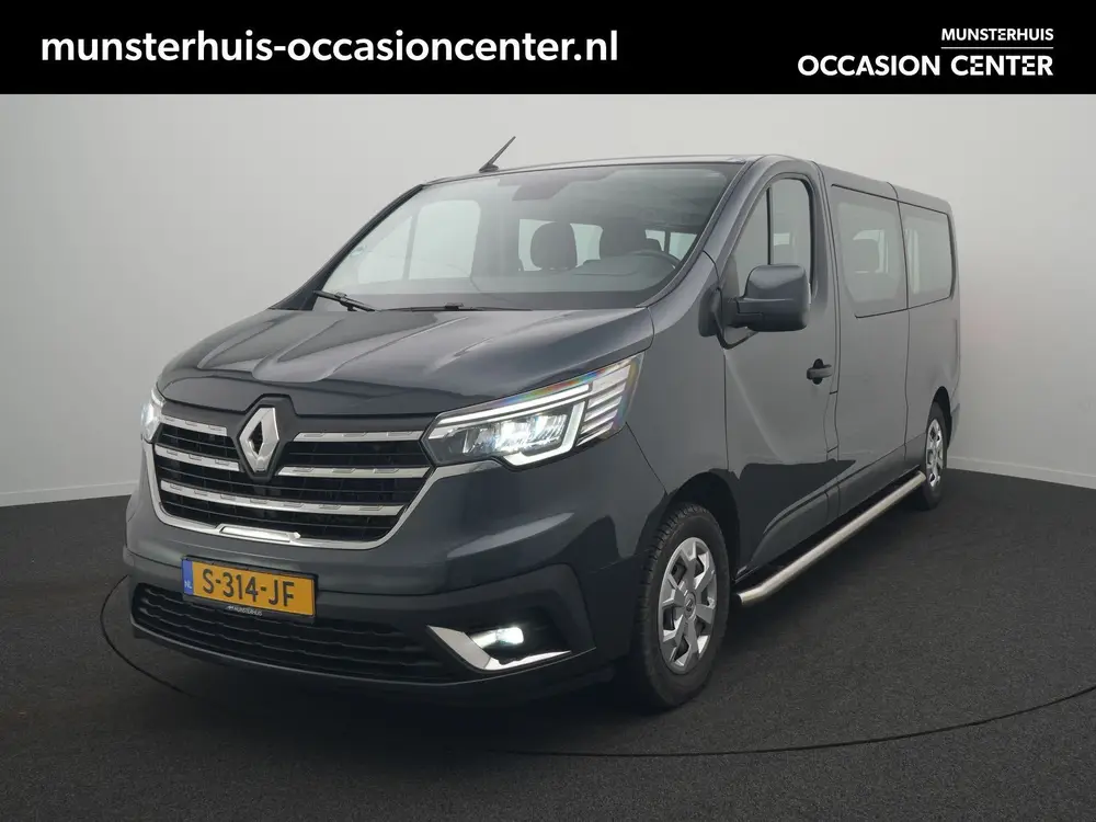 Renault Trafic 9 Persoons bus uit 2022